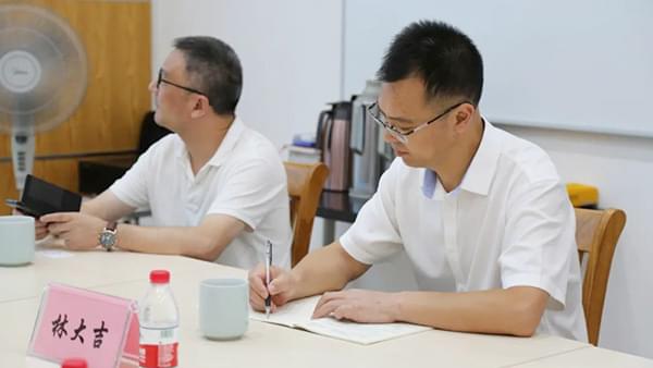 德曼節(jié)能智慧云管控服務到底有什么特色，頻頻吸引市委領導前來調(diào)研？